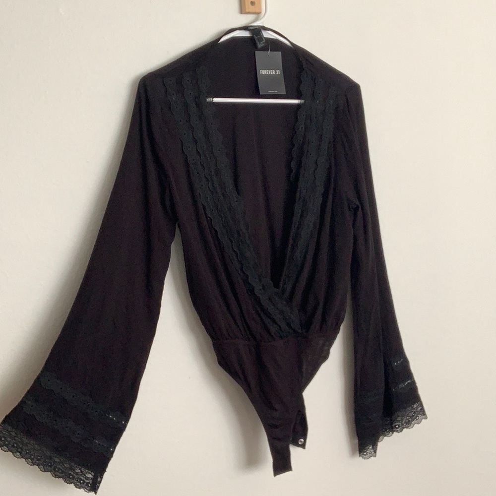 NWT forever21 deep v bodysuit w lace trim